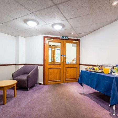 Comfort Inn Manchester North Міддлтон Екстер'єр фото