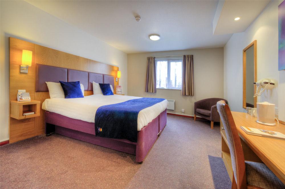 Comfort Inn Manchester North Міддлтон Екстер'єр фото