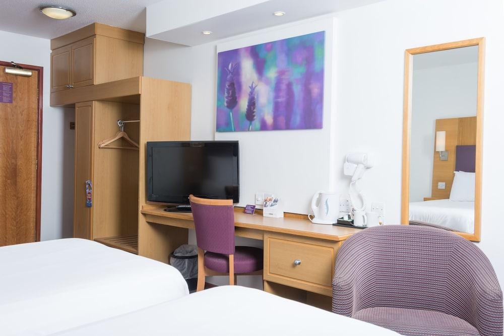 Comfort Inn Manchester North Міддлтон Екстер'єр фото