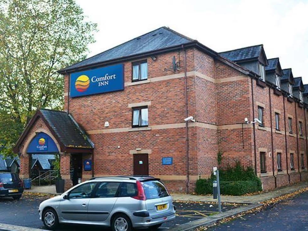 Comfort Inn Manchester North Міддлтон Екстер'єр фото