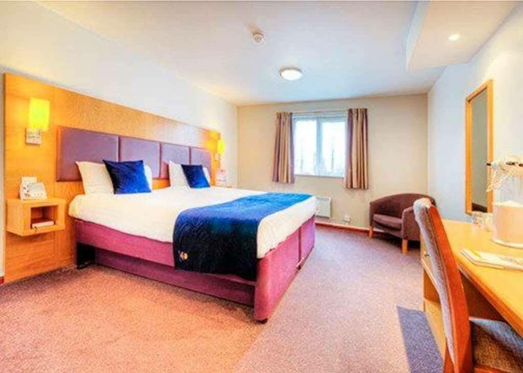 Comfort Inn Manchester North Міддлтон Екстер'єр фото