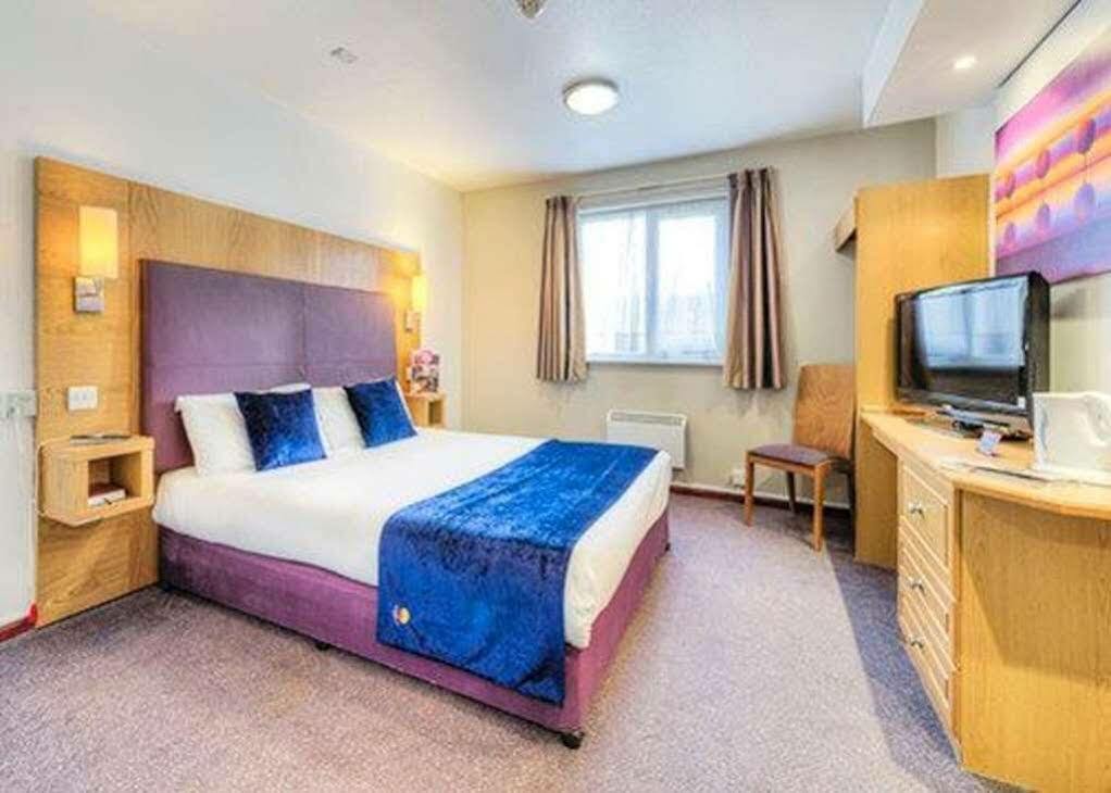 Comfort Inn Manchester North Міддлтон Екстер'єр фото