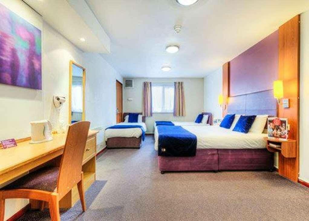 Comfort Inn Manchester North Міддлтон Екстер'єр фото
