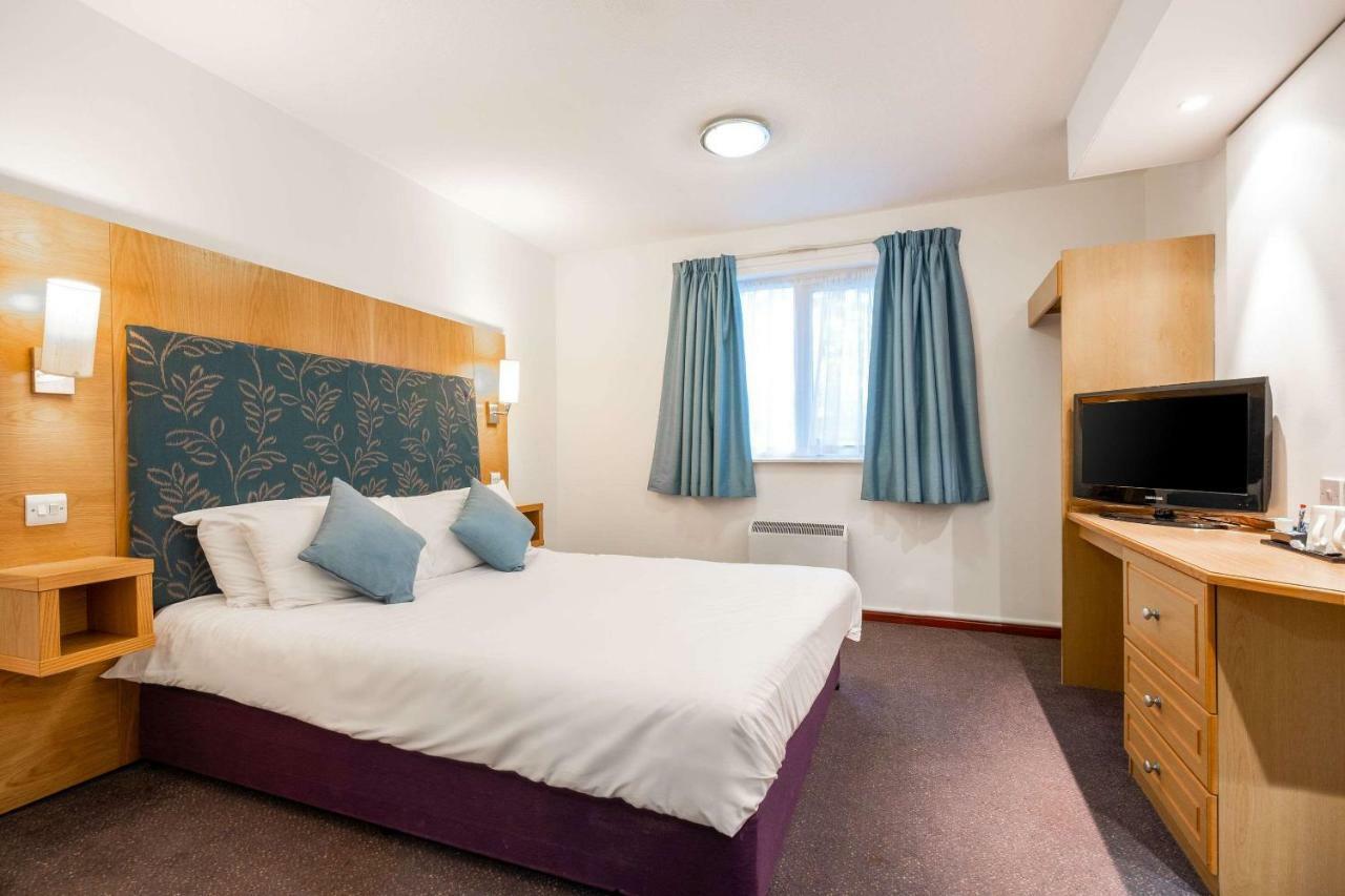 Comfort Inn Manchester North Міддлтон Екстер'єр фото