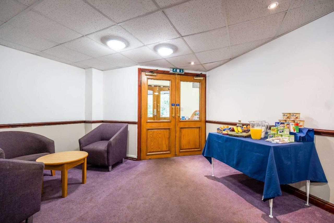 Comfort Inn Manchester North Міддлтон Екстер'єр фото
