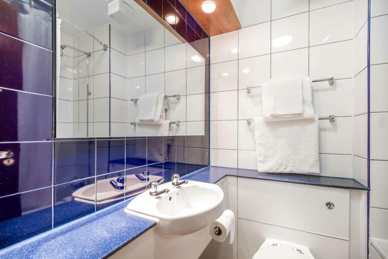 Comfort Inn Manchester North Міддлтон Екстер'єр фото